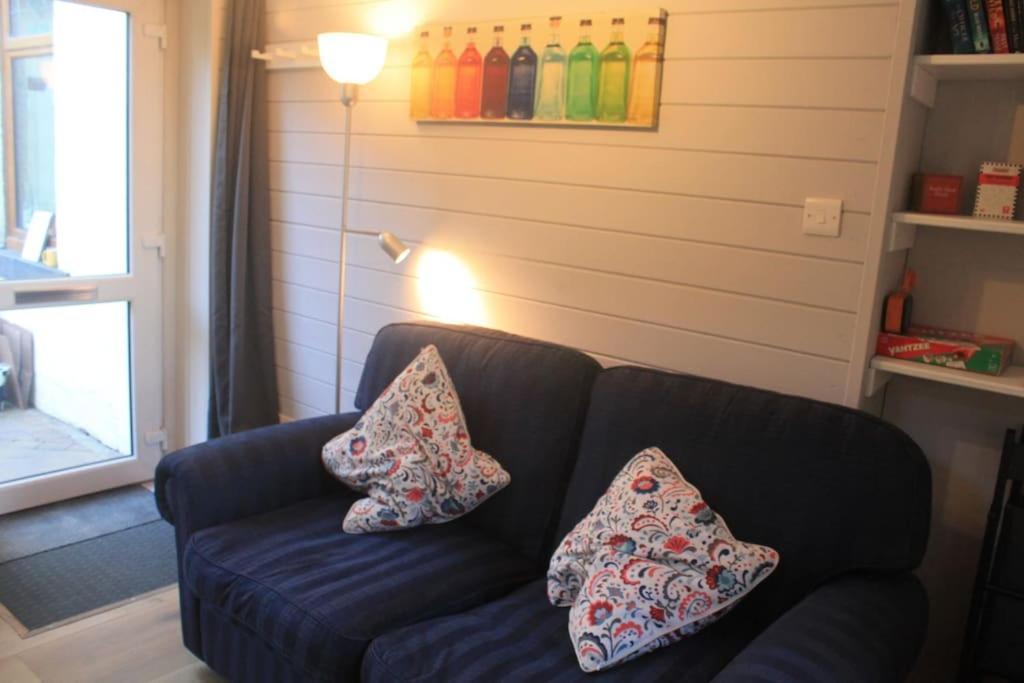 הוילה הודרספילד The Scullery - A Quirky Annex With Wood Fire מראה חיצוני תמונה